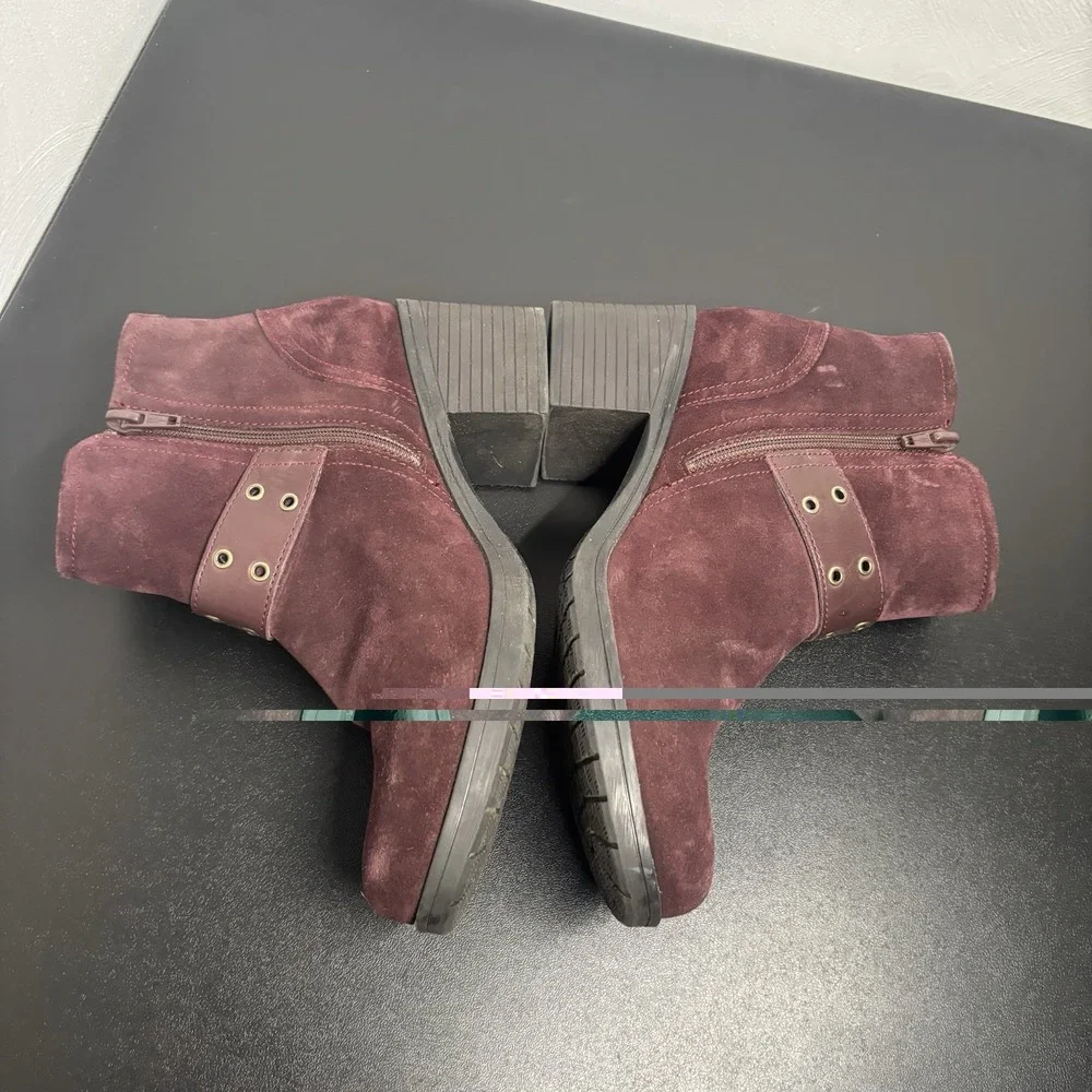 Clark's Women's Hollis Star Ankle Boots burgundy Suede Buckle Sz 7‎ Heeled